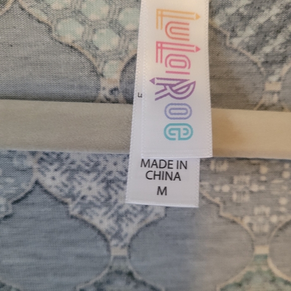 NWT Lularoe Classic T shirt Patchwork Print - Picture 3 of 5